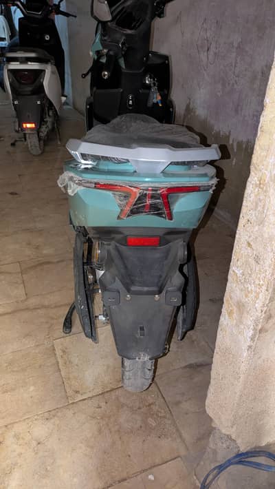 electric scooty bike unique