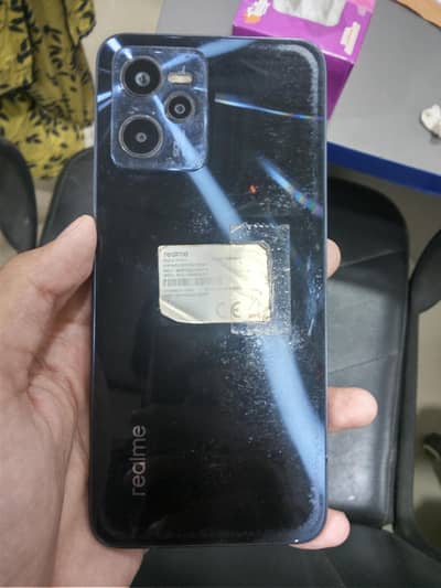 Realme C35