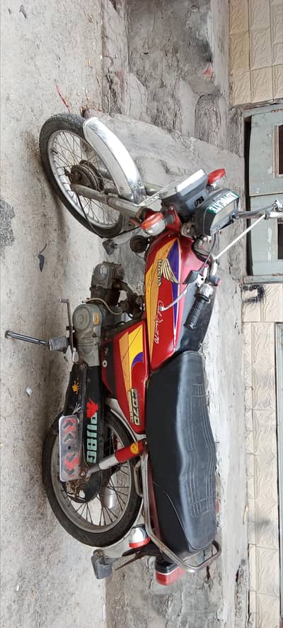TOTAL GENIUNE HONDA CD 70CC JAPANIS MODEL 2004