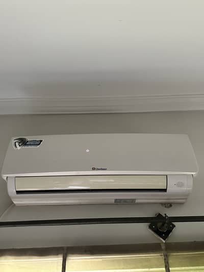 Dawlance non inverter ac in mint condition