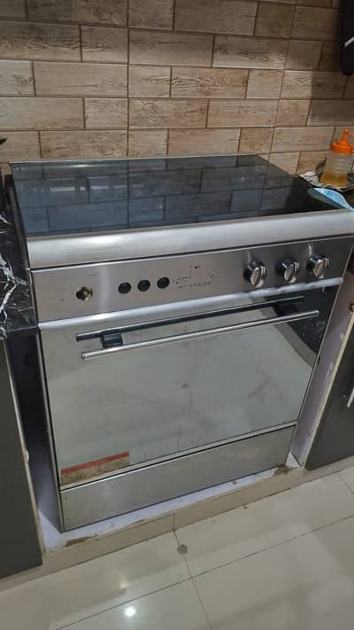 gas oven for sale in good condition