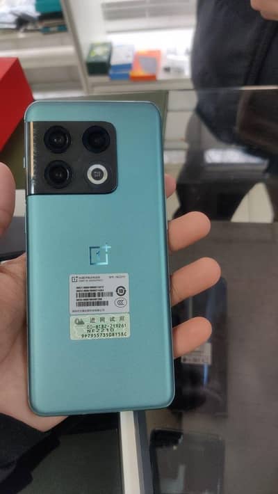One Plus 10 Pro