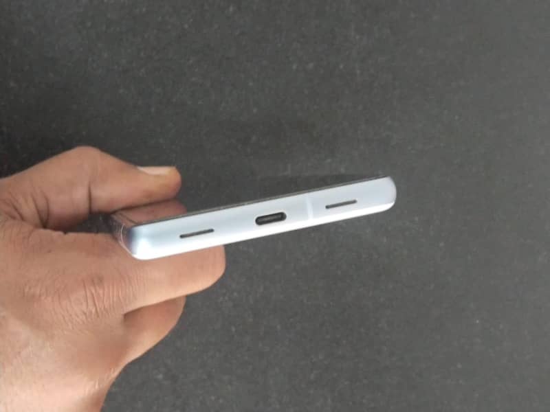 Google Pixel 7a 3