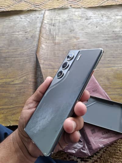 Tecno CAMON 40 Pro