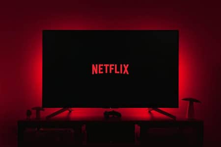 Single Screen Available with full Ultra HD 500