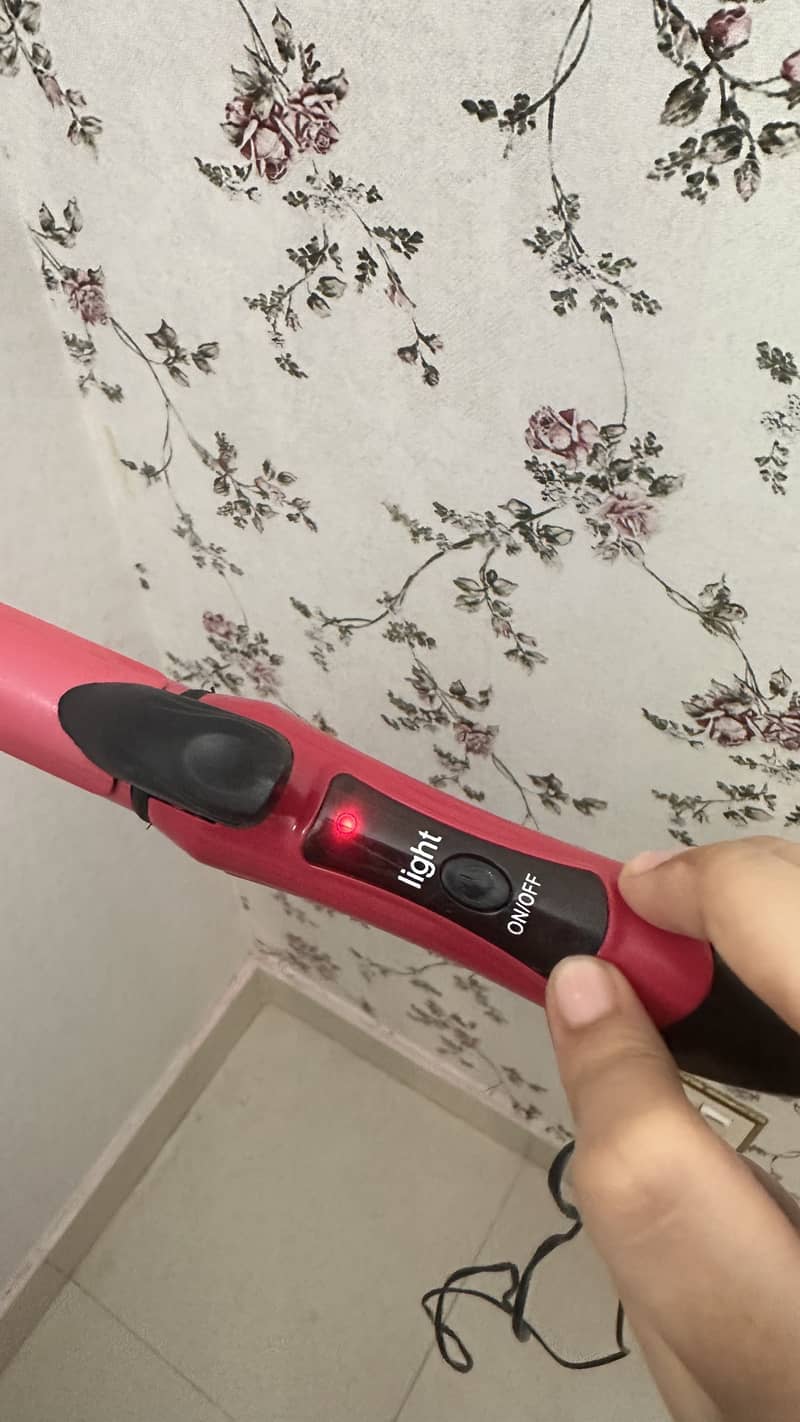 small straightner 1