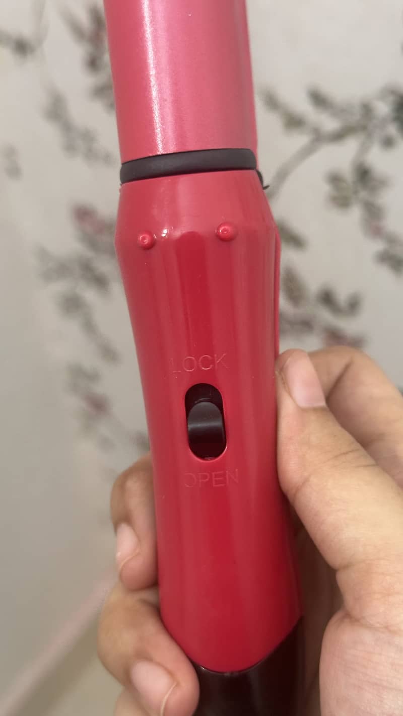 small straightner 3