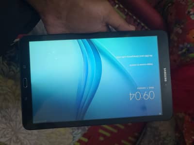 samsung tab E very good condition.