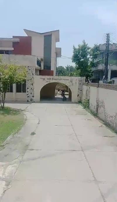 32 Marla House Available For Sale In New Lalazar