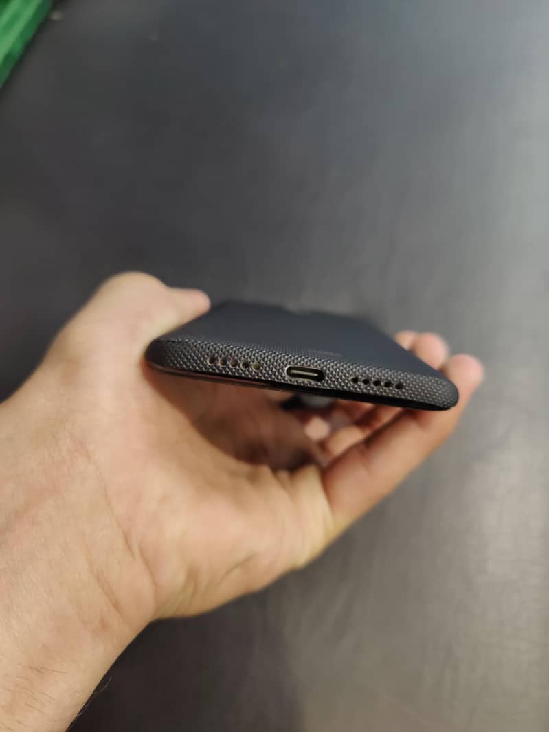 One Plus 6T 5