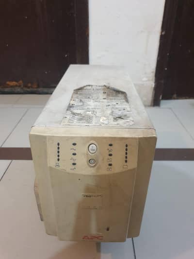 APC Smart UPS SUA 1000i 1kVA