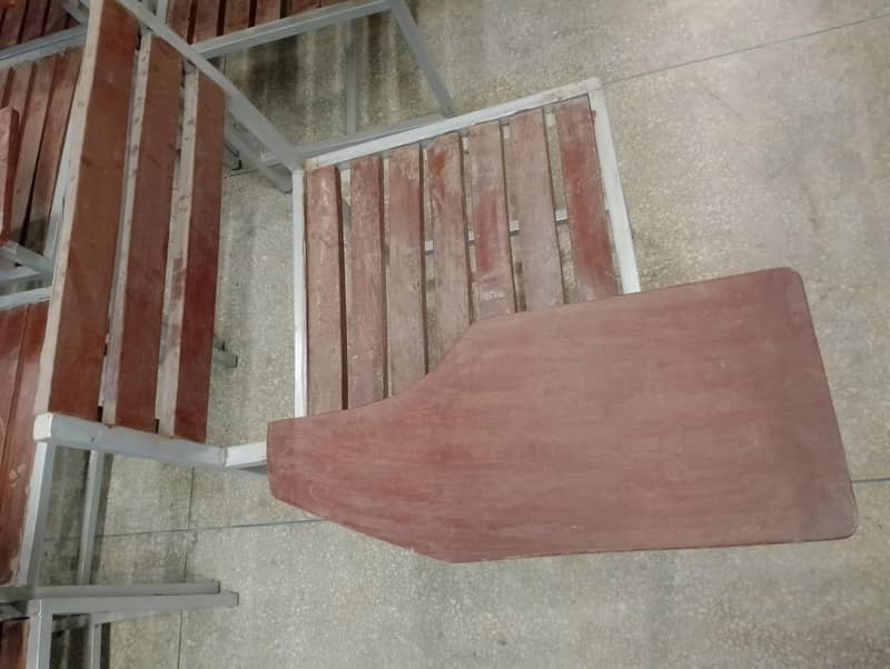 Chairs 0