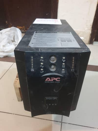 APC Smart UPS 1000i 1kVA