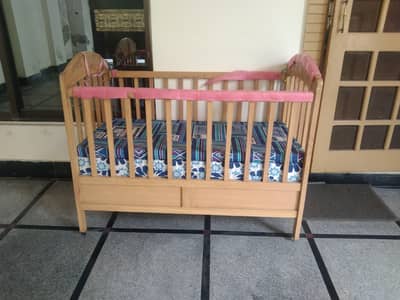 baby cot