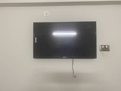 Samsung smart tv for sale 40’ inches