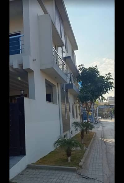 Running Hostel Business setup for sale , Hostel setup Available