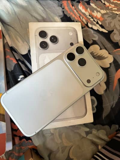 Iphone 17 pro max sliver JV with box and cable