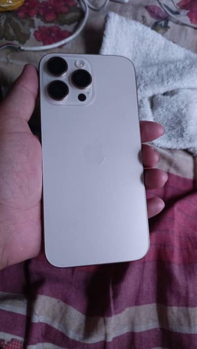 Apple iPhone 16 Pro Max