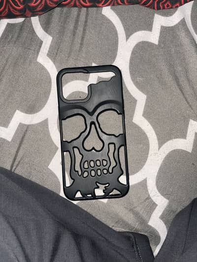 12 pro max skull cover