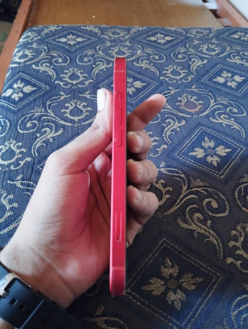 iPhone 13 2