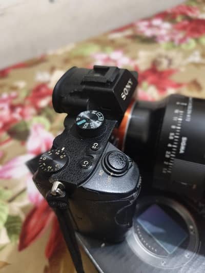 Sony A7'"