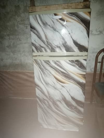 Singer Fridge for sell