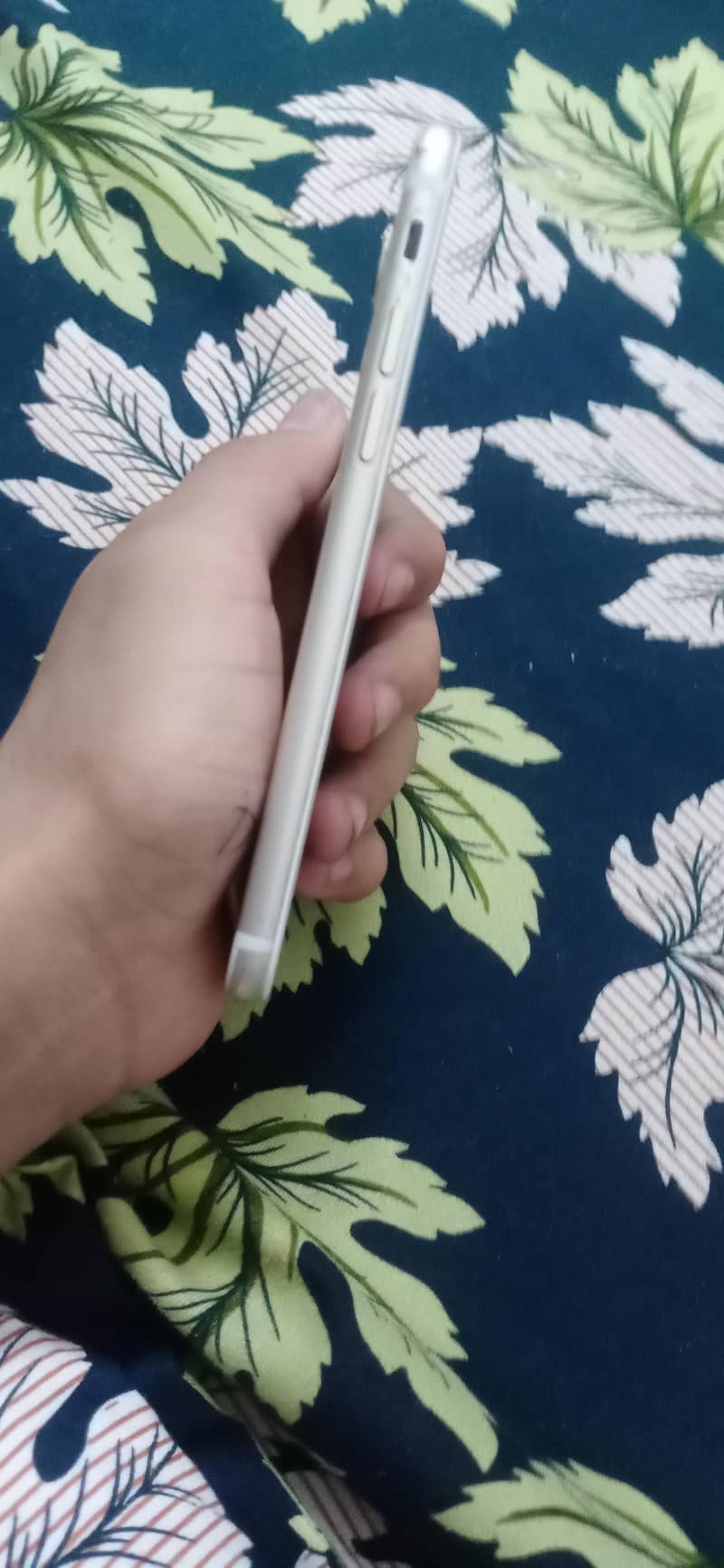 Apple iPhone 7 2