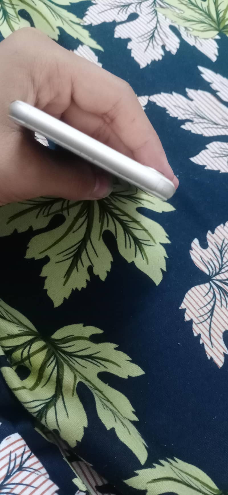 Apple iPhone 7 5