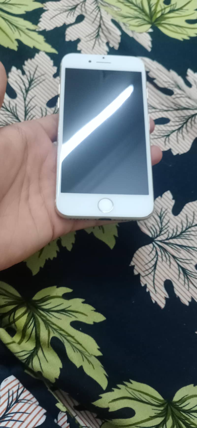 Apple iPhone 7 6