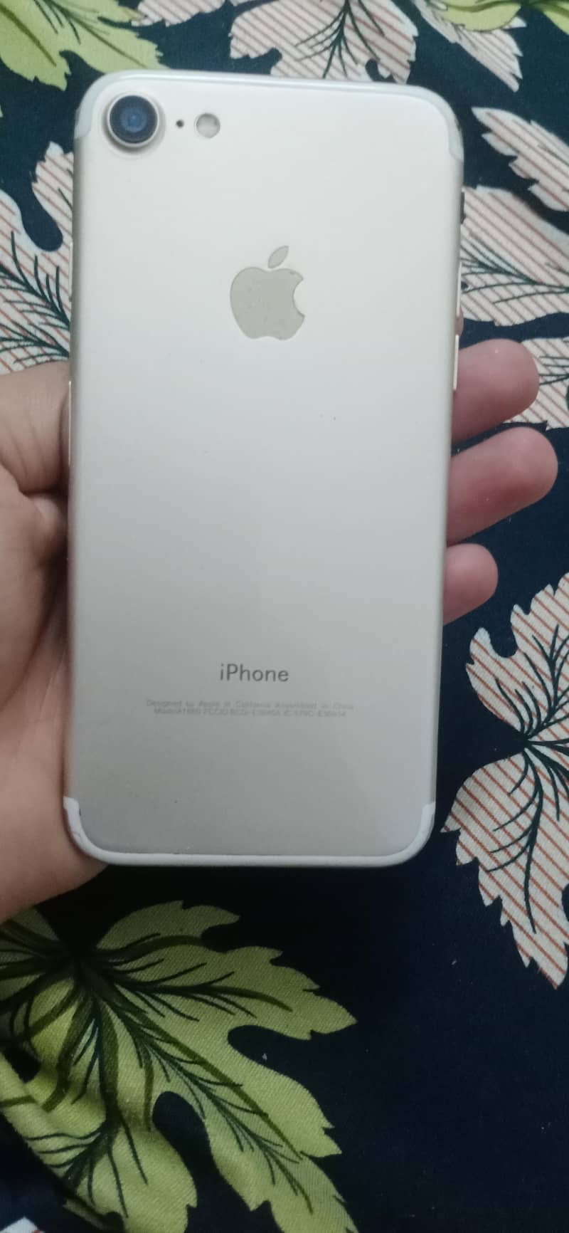 Apple iPhone 7 7