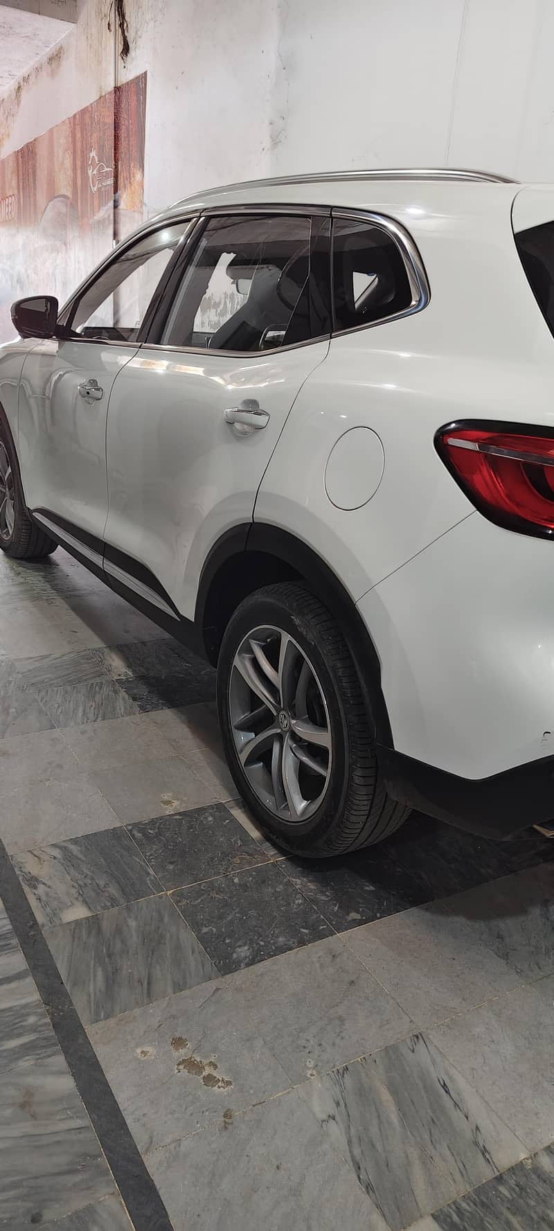 MG Hs 8