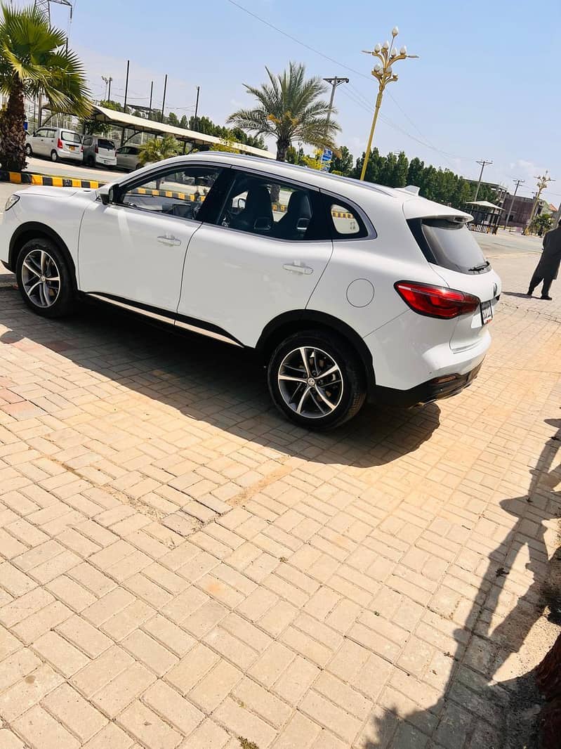 MG Hs 13