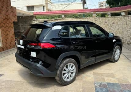 Toyota Corolla Cross HEV 2025