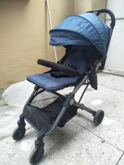 Baby pram in 10/10 condition