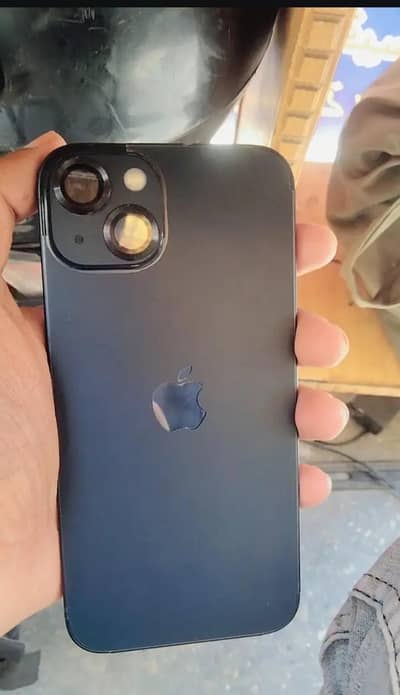 Apple iPhone 13