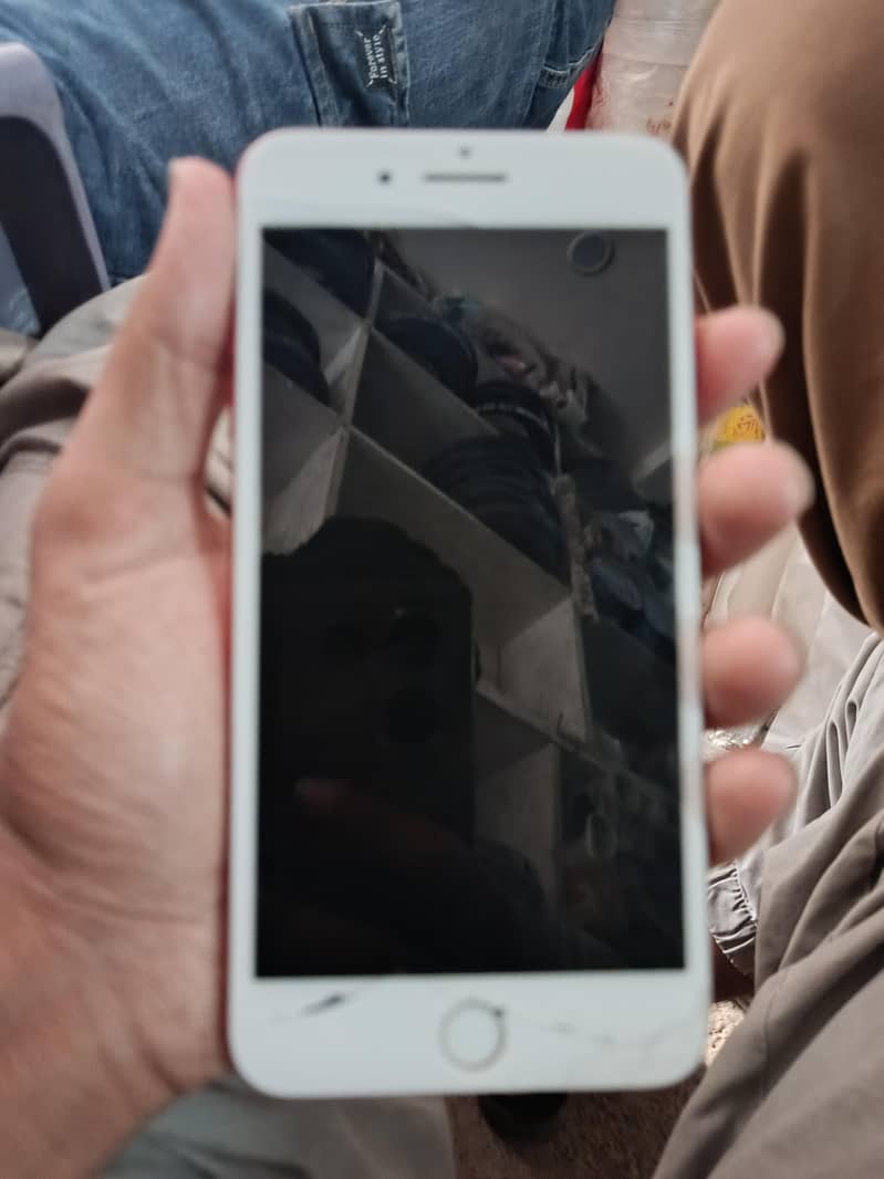 Apple iPhone 7 Plus 2