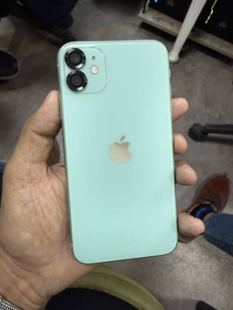 Apple iPhone 11 7