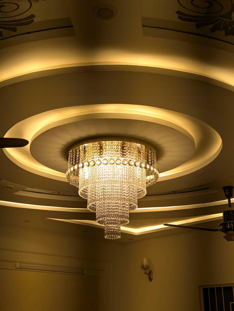 Chandelier 1