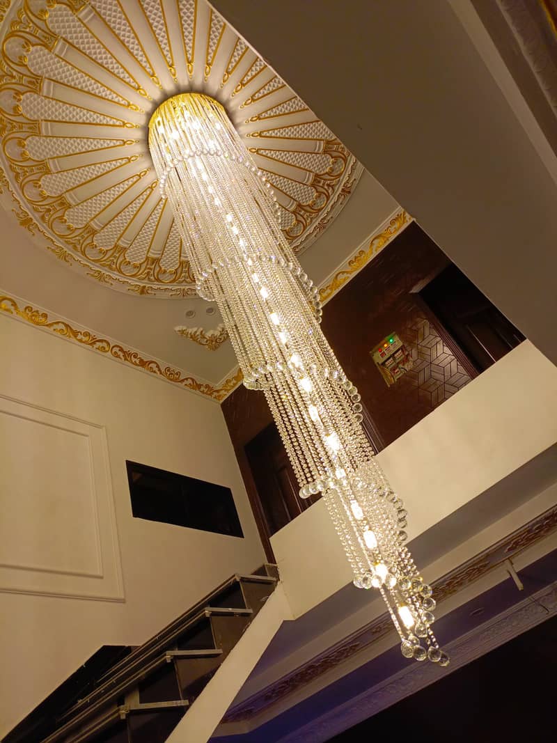 Chandelier 4