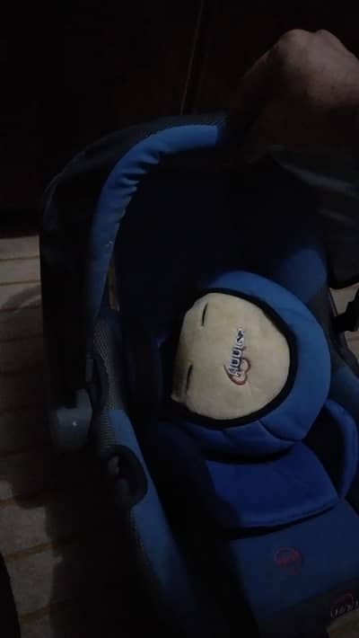 Tinnies baby carry cot in blue