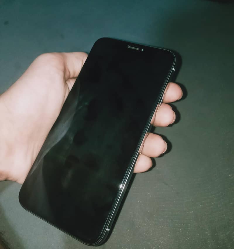 Apple iPhone X 0