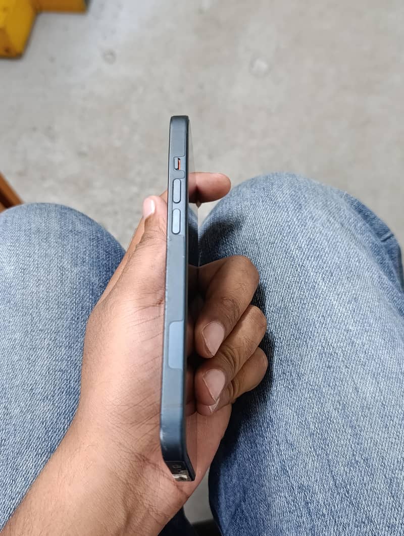 iPhone 14 2