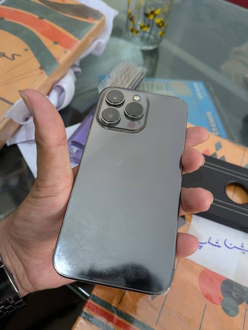 Apple iPhone 13 Pro 4