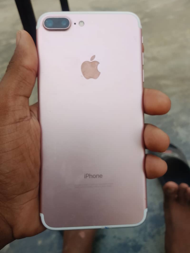 Apple iPhone 7 Plus 0