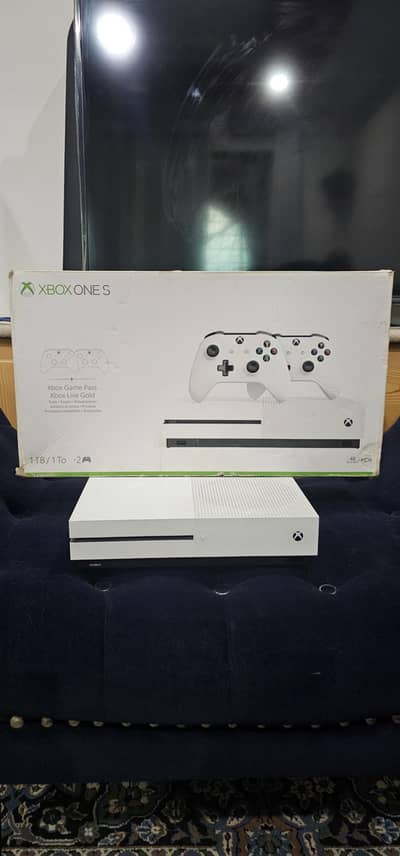 Xbox one S. |Limited Edition|