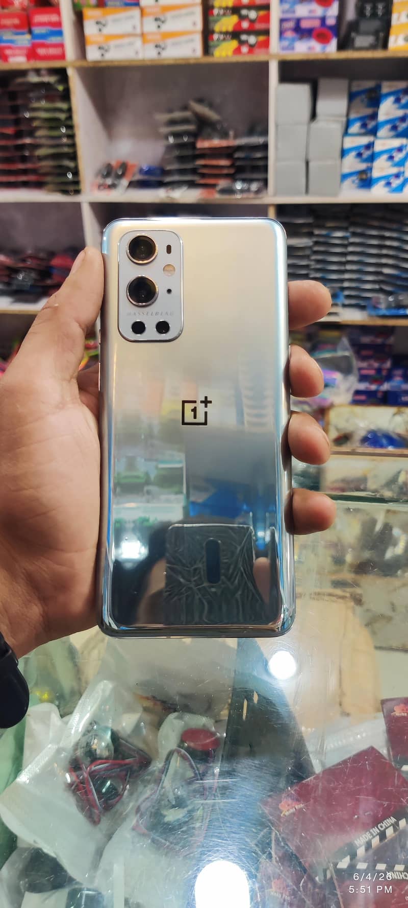 One Plus 9 Pro 6