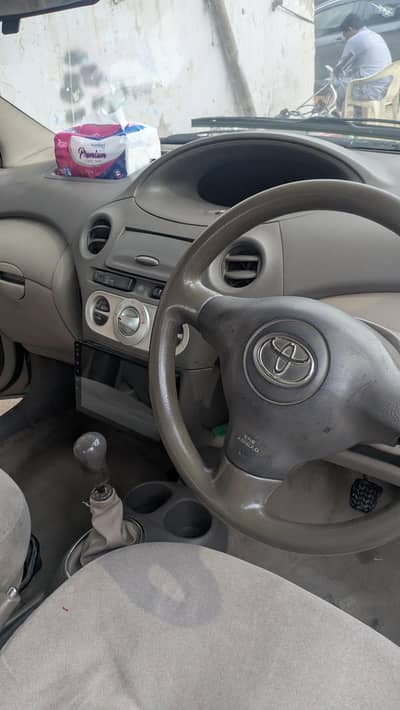 Toyota Platz manual 2003/06