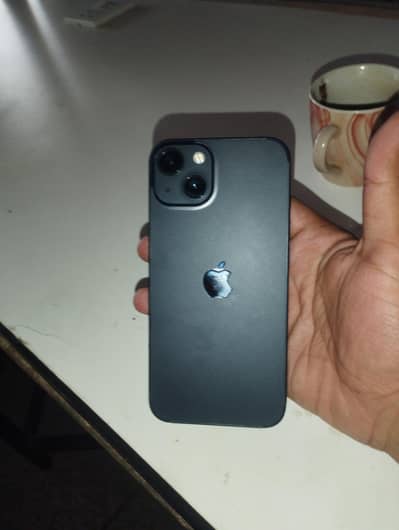 Apple iPhone 13
