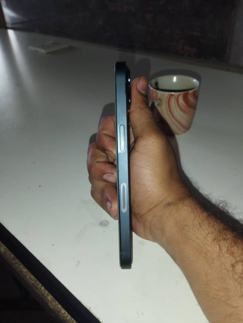 Apple iPhone 13 3
