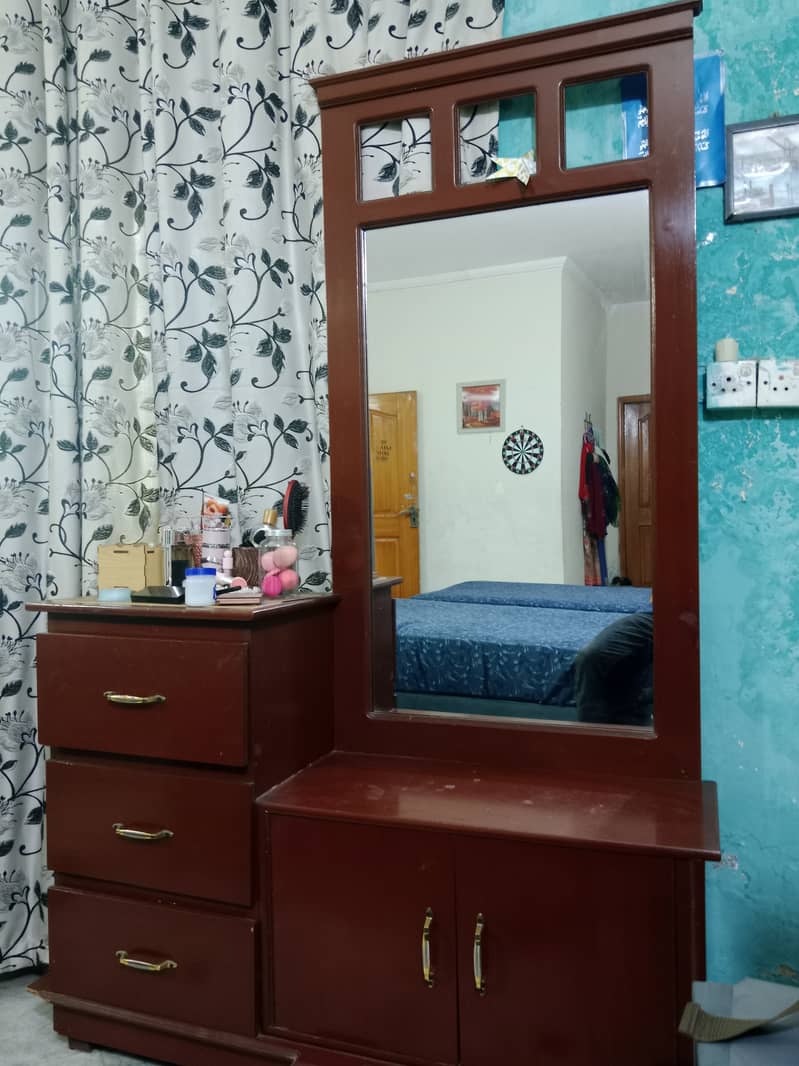 Dressing table 2